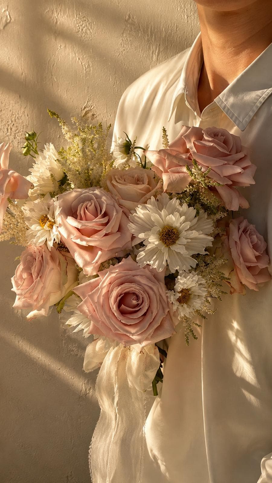 Buchet de mireasă — Buchet de mireasă romantic în tonuri de roz pudrat și crem