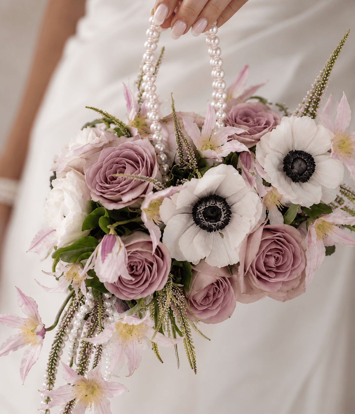 Buchet de mireasă — Flori purtate altfel