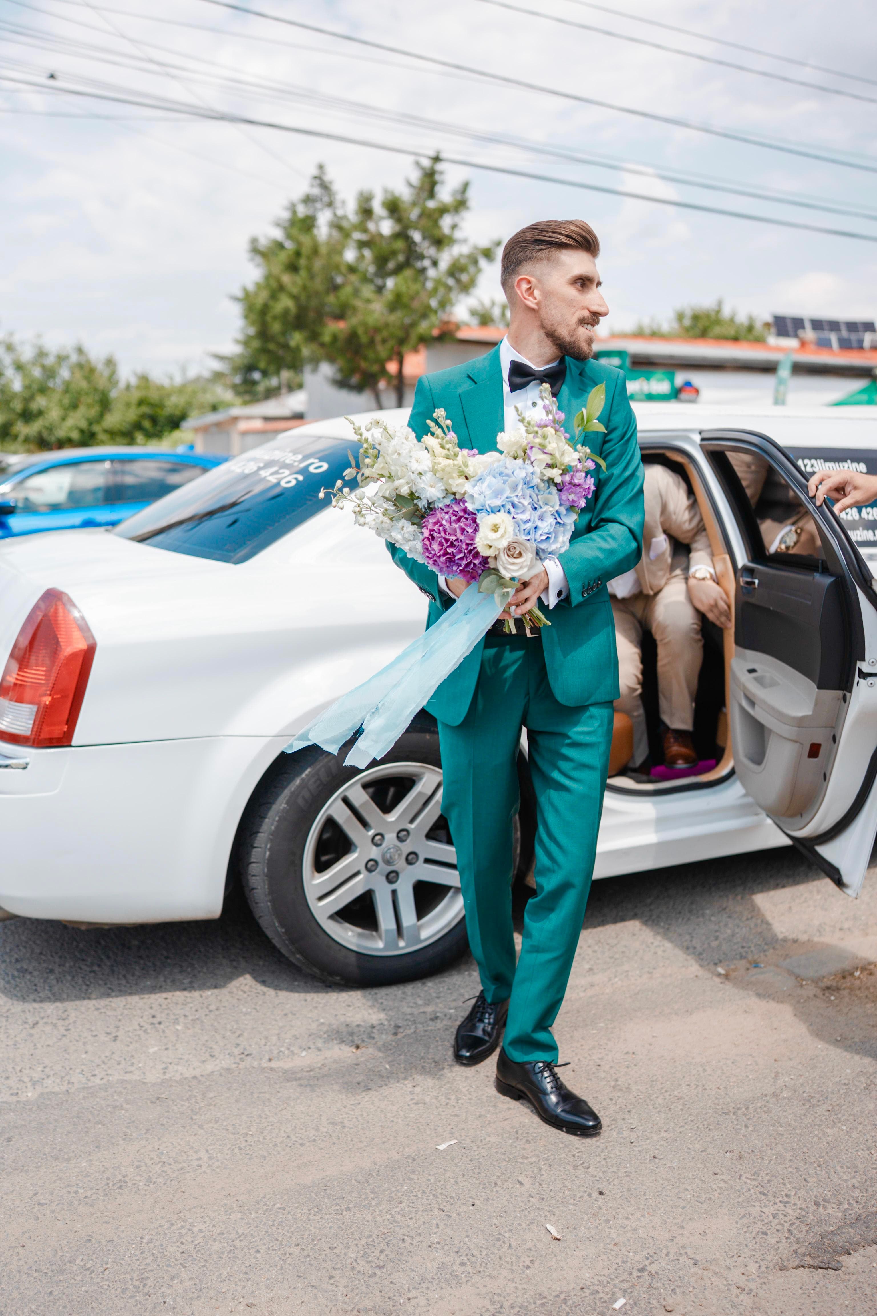 Decor floral — Nuntă în tonuri de albastru, lila și alb — flori romantice de vară