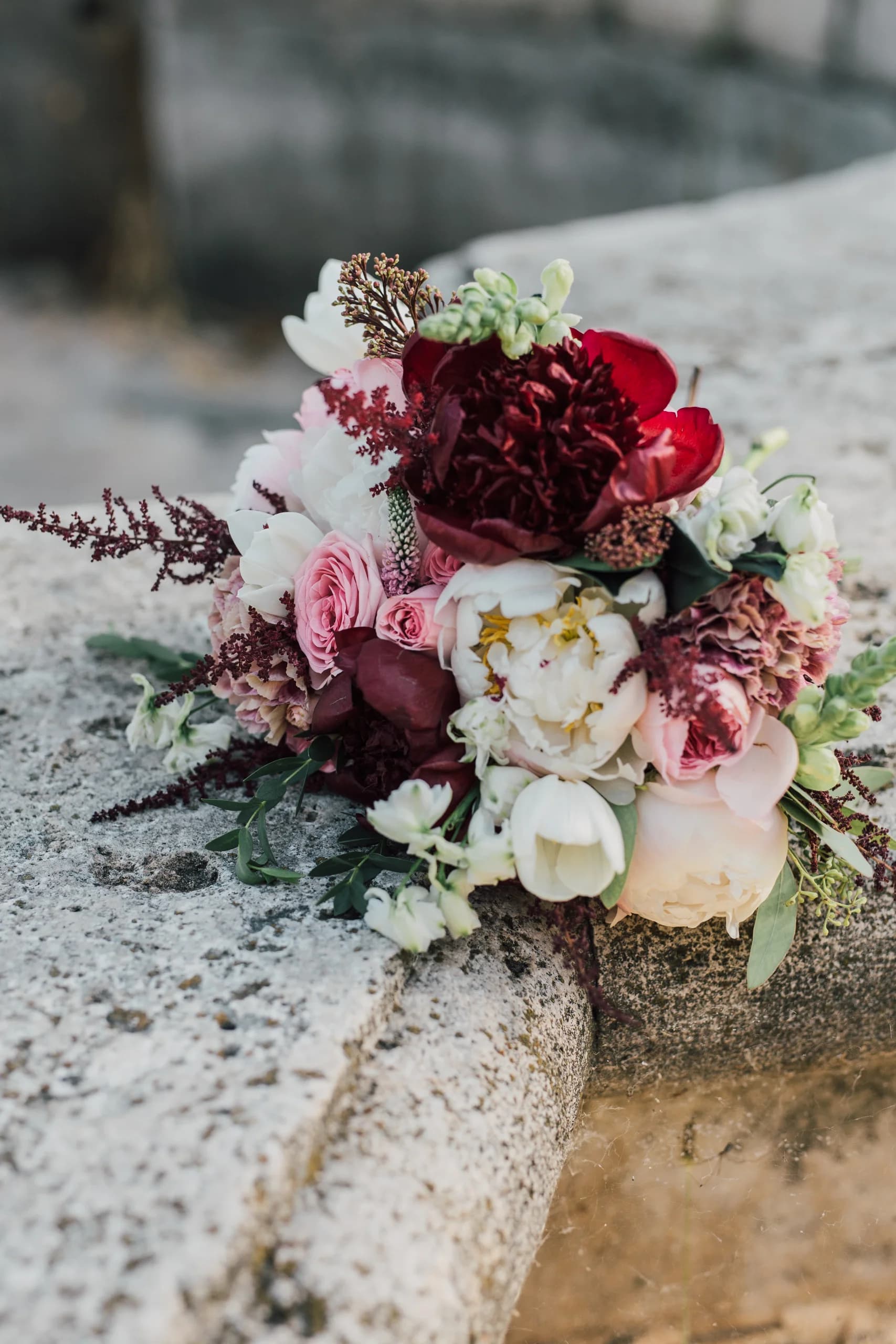 Decor floral — Nuntă în nuanțe de Burgundy & Blush