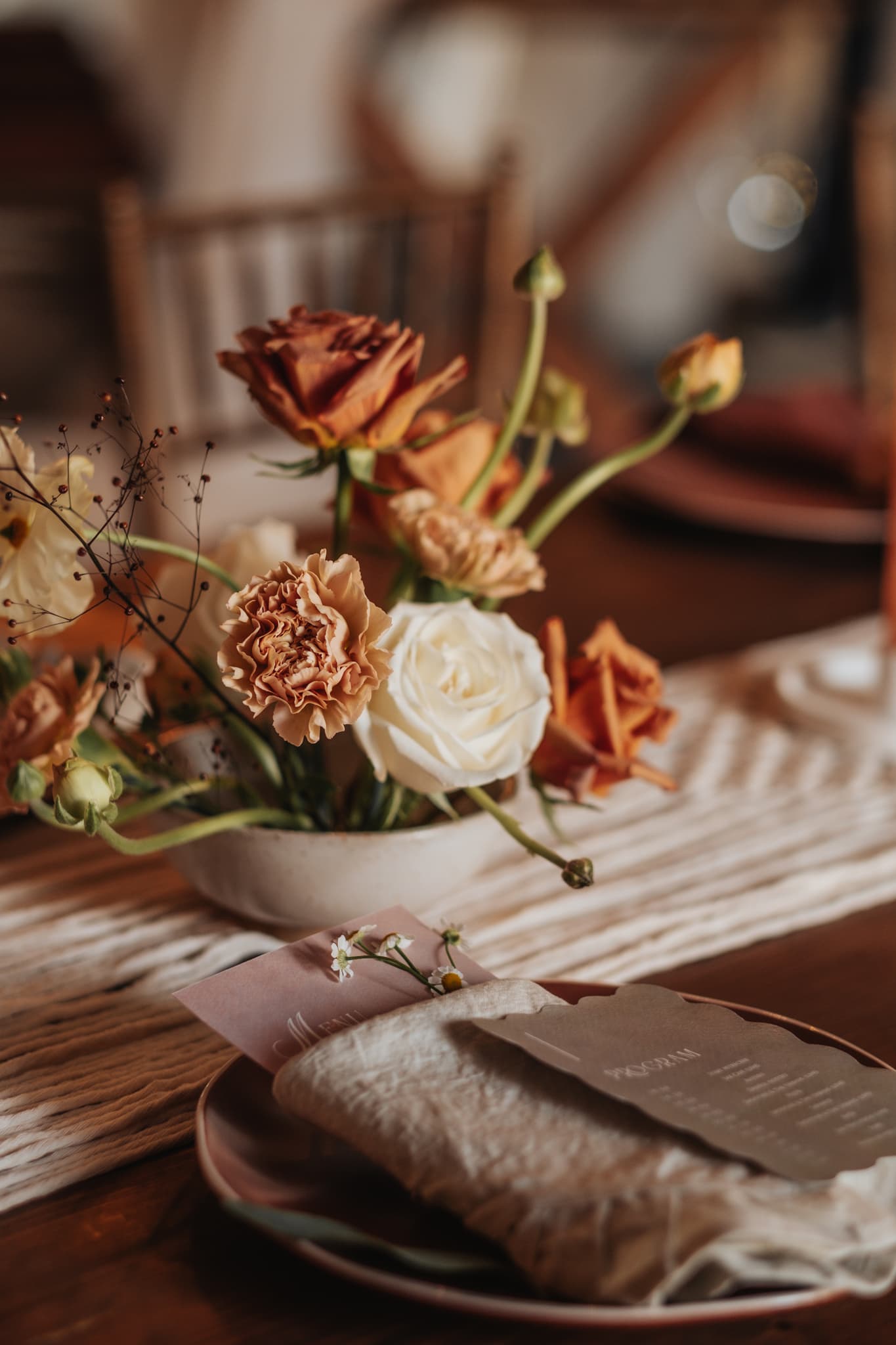 Decor floral — O nuntă cu suflet boem și eleganță naturală