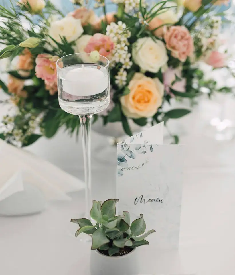 bohemian flowers centerpiece wedding copy